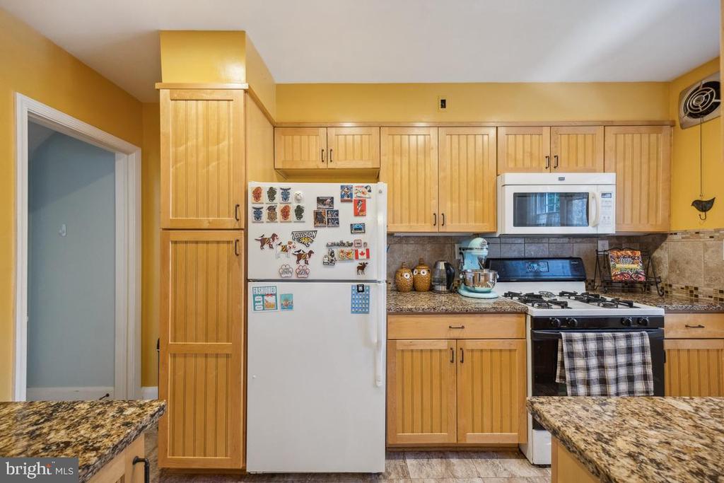 8156 Glen Gary Rd