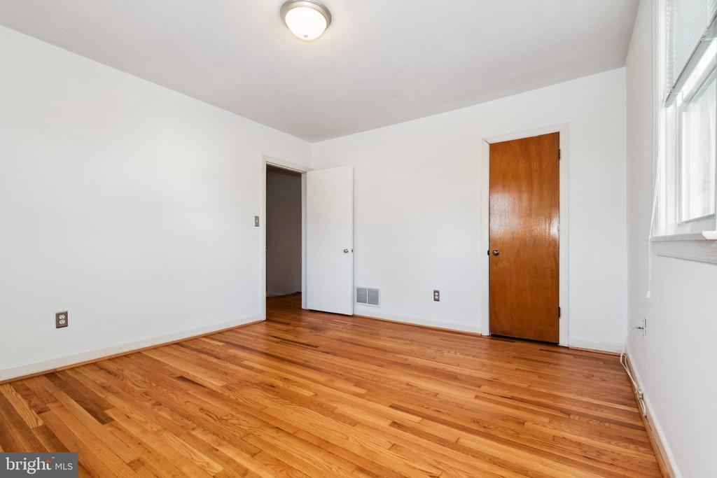 317 Elinor