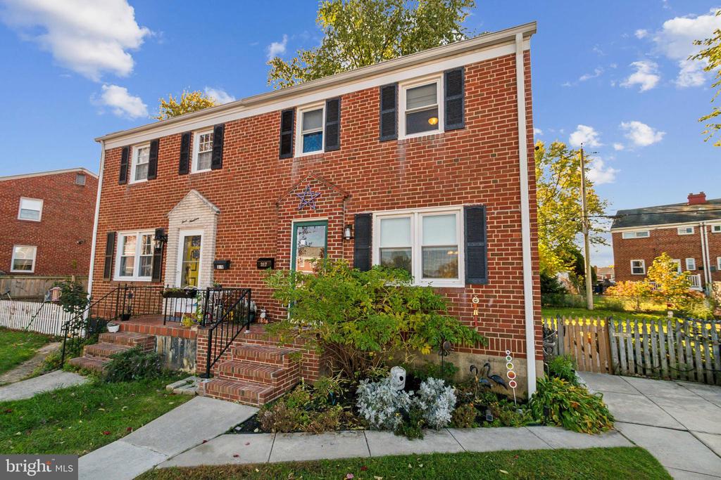 317 Elinor