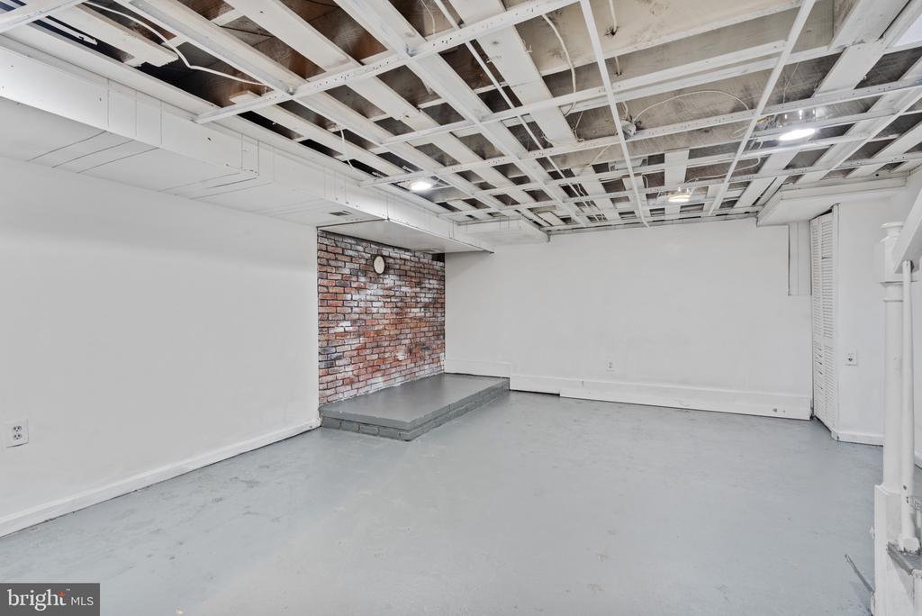328 Stemmers Run Rd