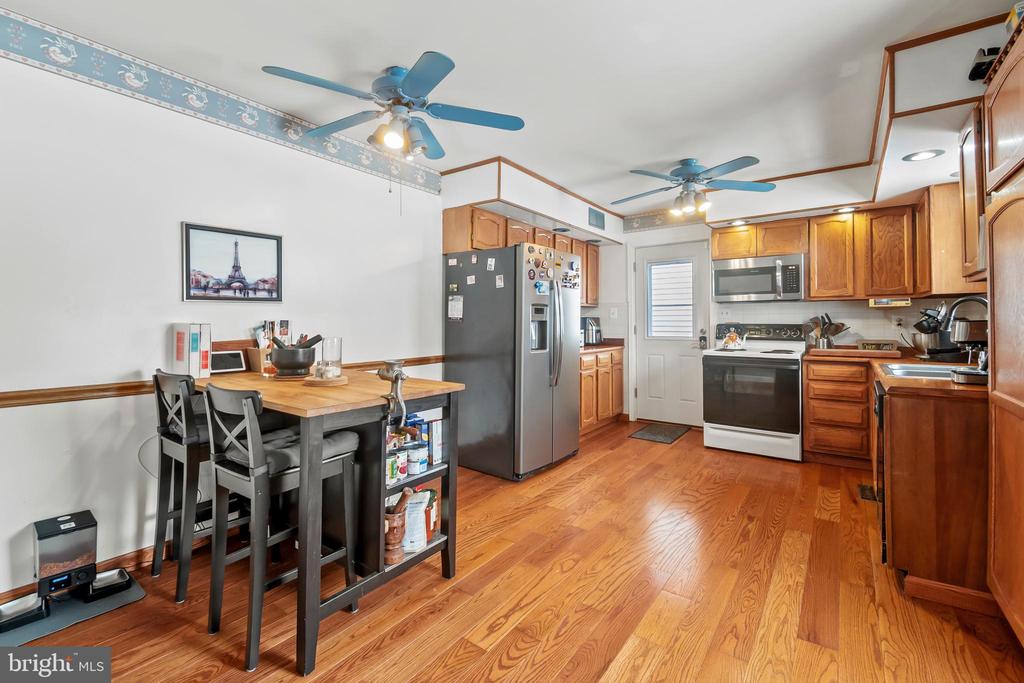 606 HARBOUR OAK DRIVE