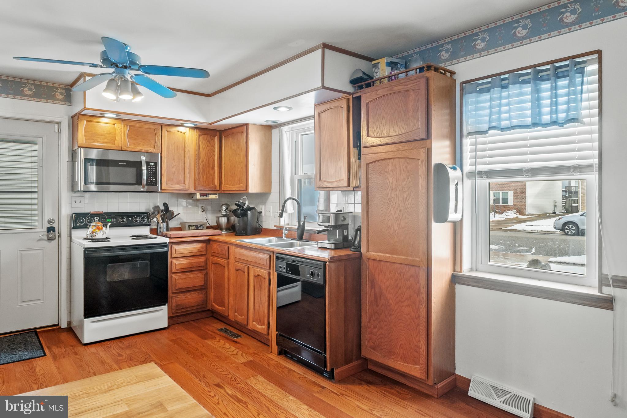 606 HARBOUR OAK DRIVE