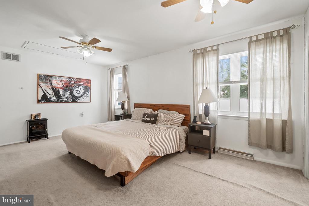 606 HARBOUR OAK DRIVE
