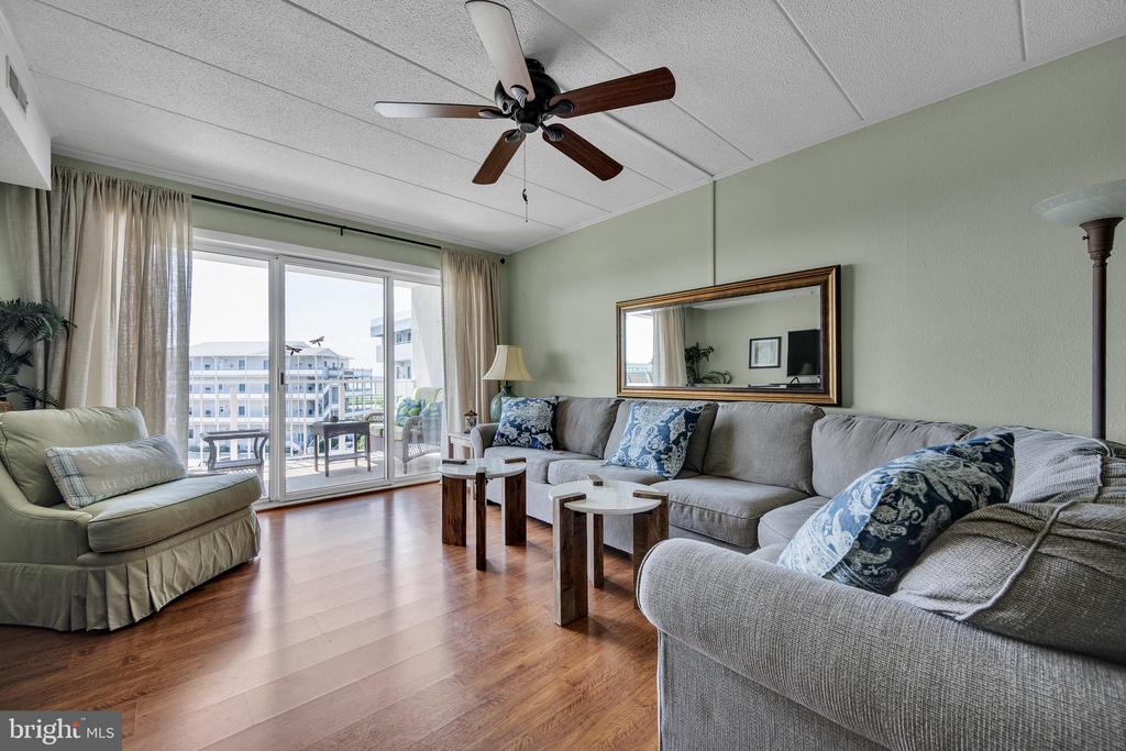 7901 COASTAL HIGHWAY C40303