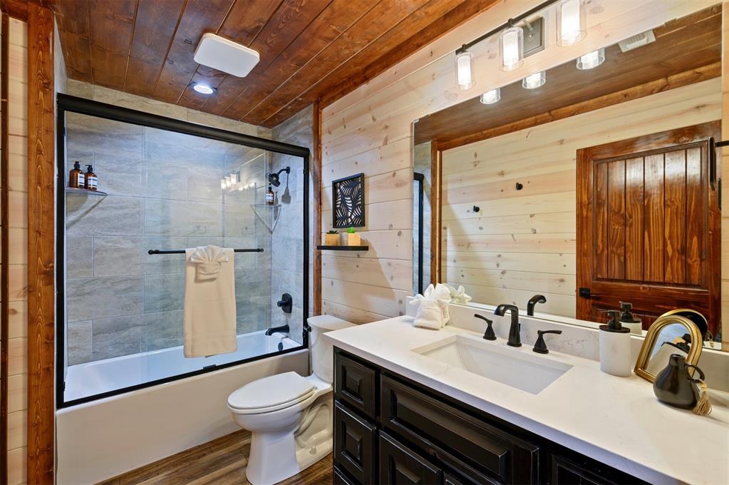 105 Triton Trail