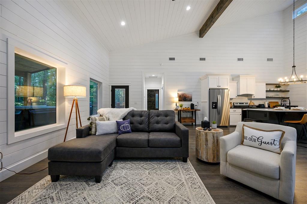 465 Triton Trail