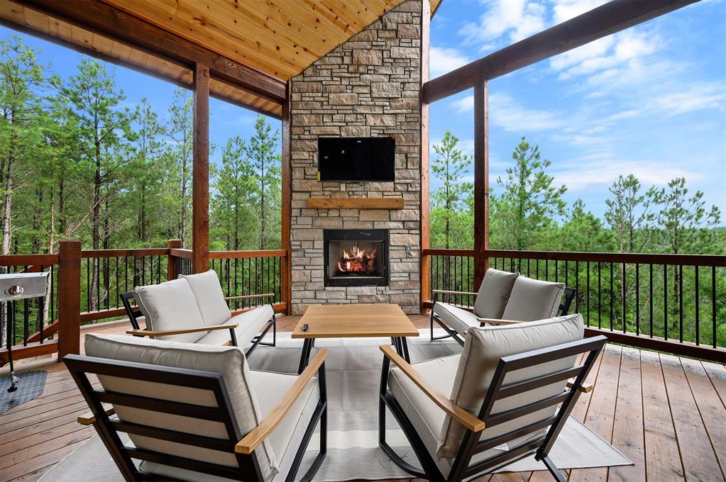 763 Evergreen Vista Loop