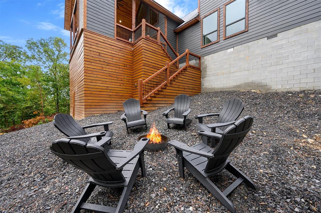 763 Evergreen Vista Loop
