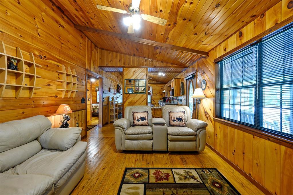 343 Woodland Circle