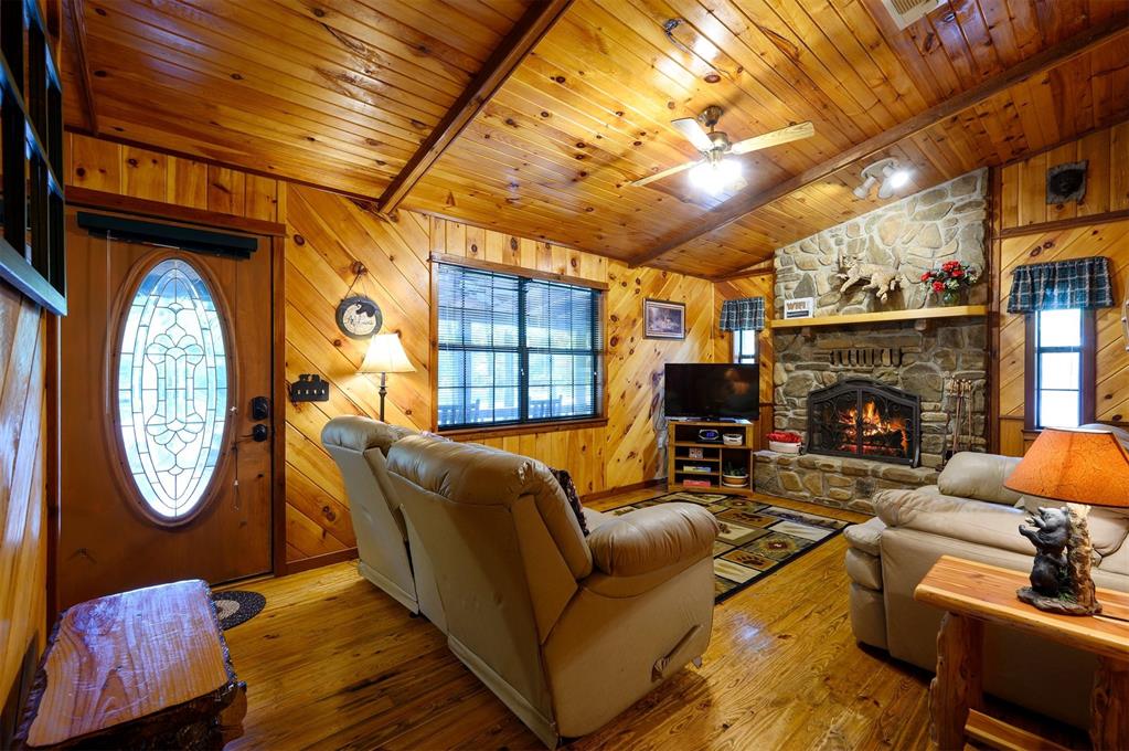 343 Woodland Circle