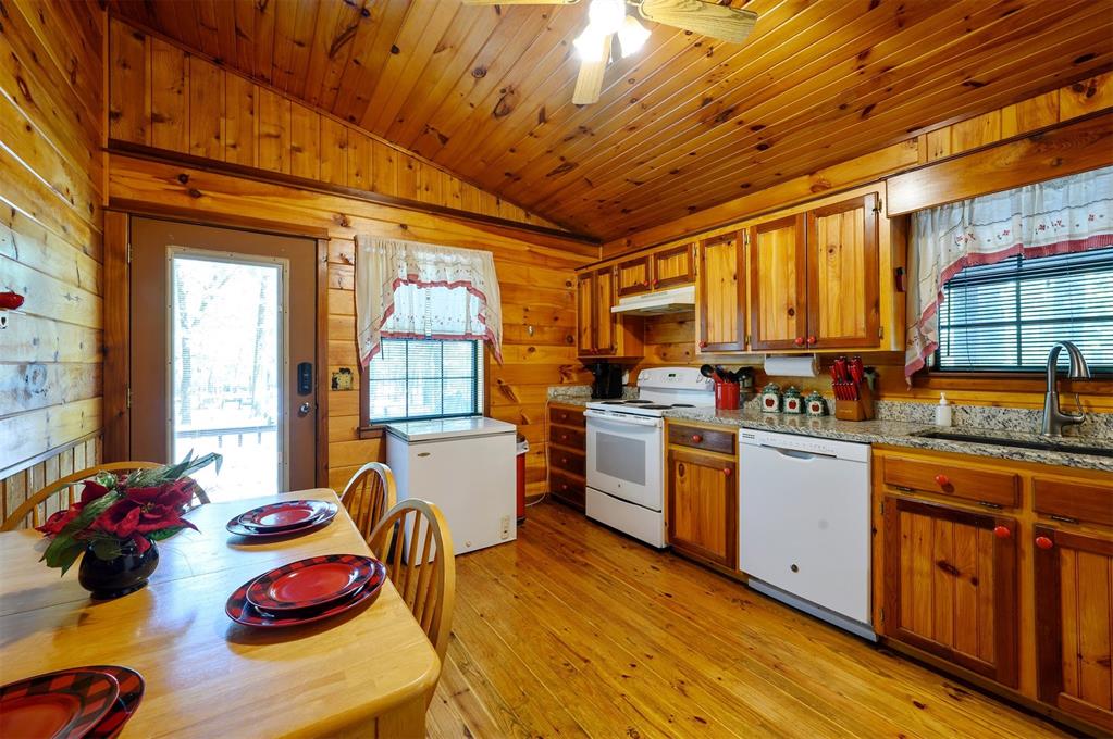 343 Woodland Circle