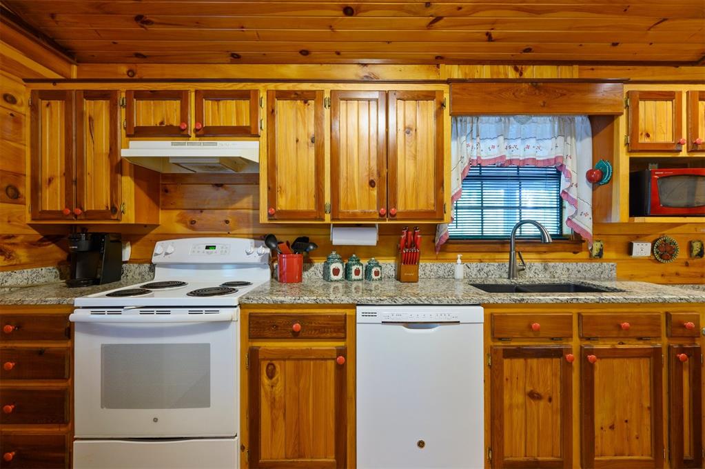 343 Woodland Circle