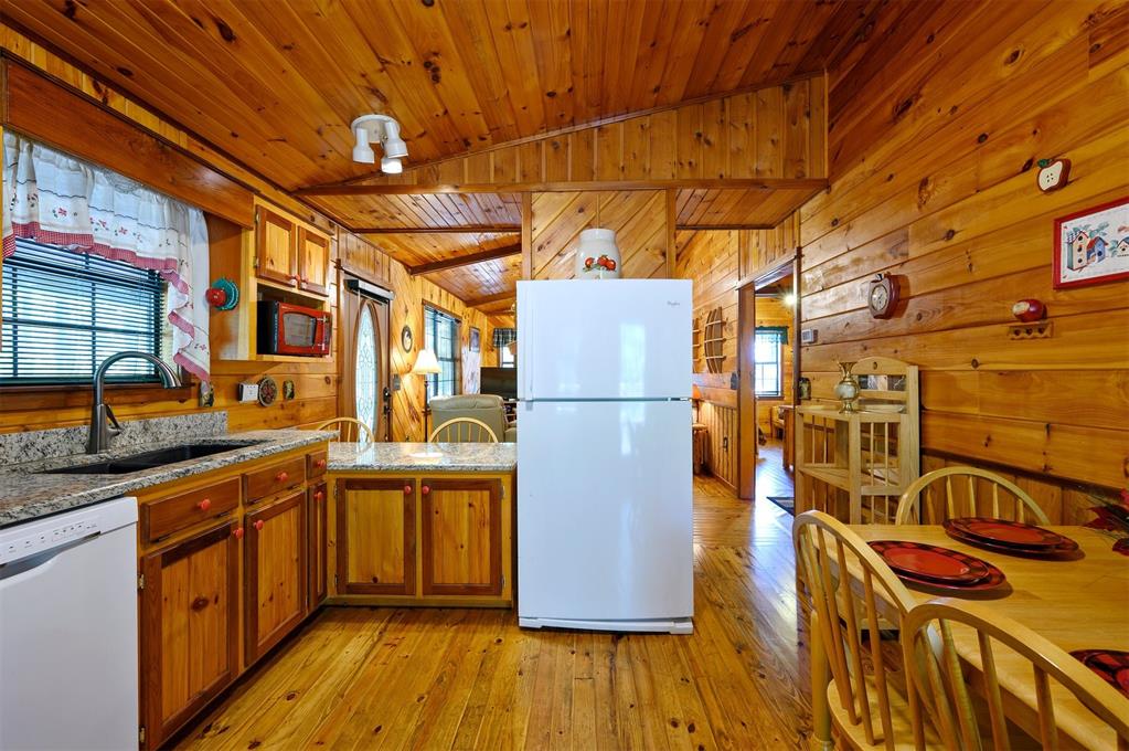 343 Woodland Circle