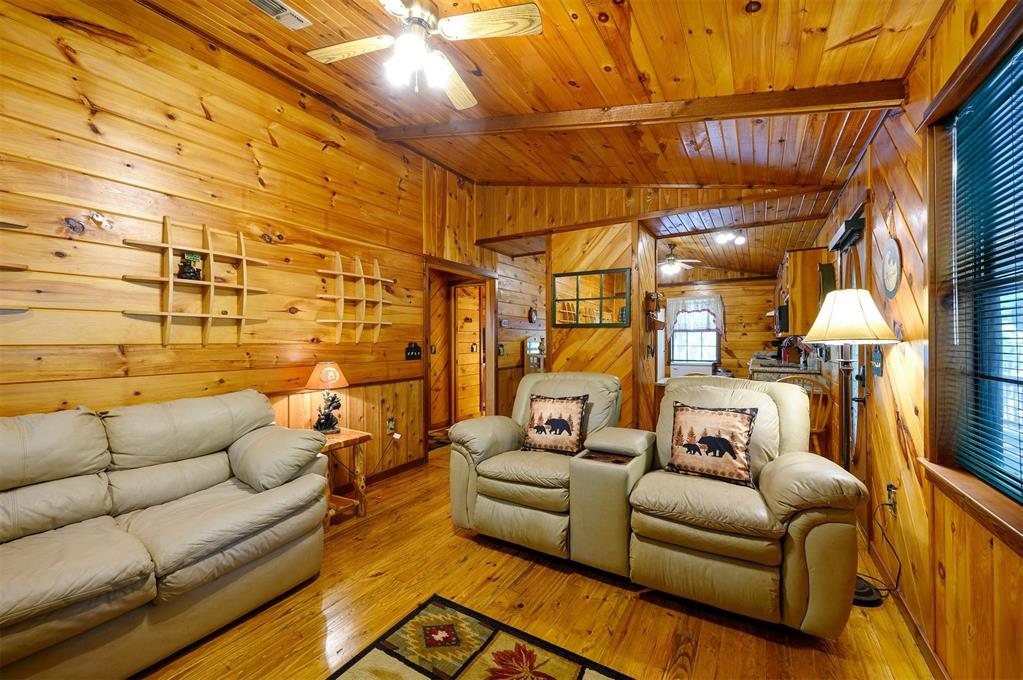 343 Woodland Circle