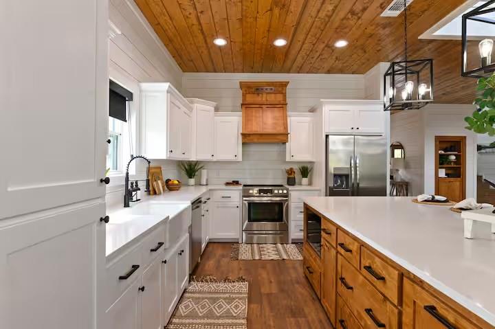 203 Hackberry Flat Trail