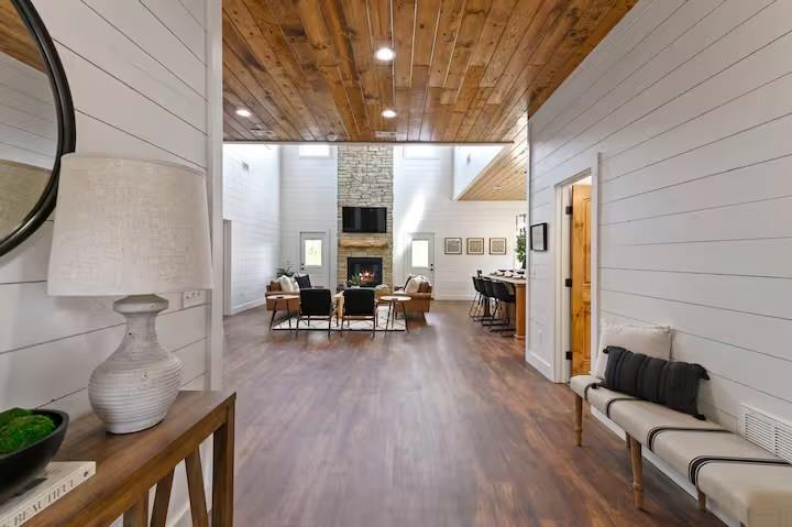 203 Hackberry Flat Trail