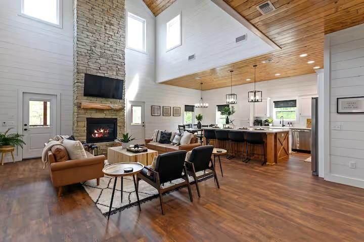 203 Hackberry Flat Trail