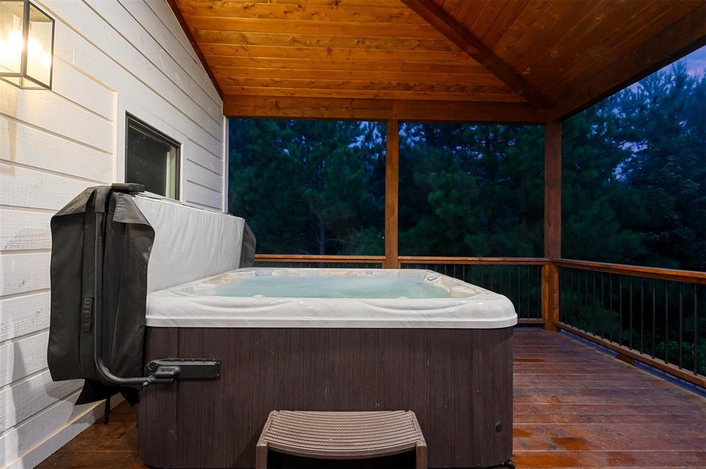 203 Hackberry Flat Trail