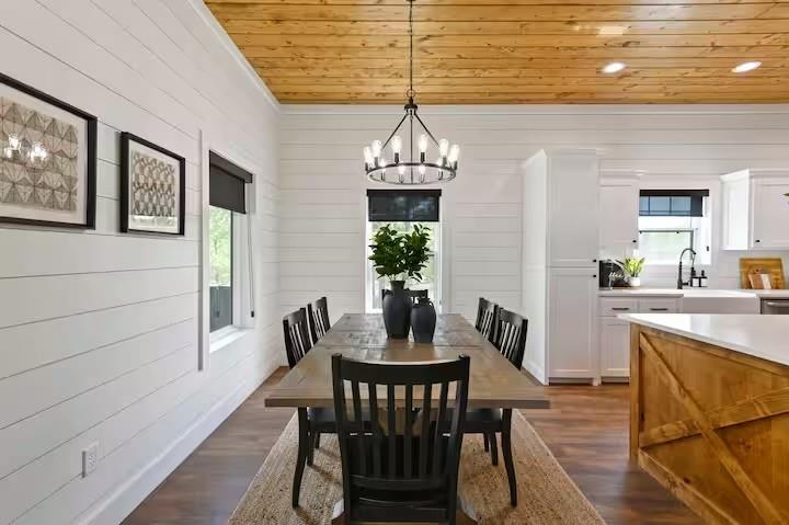 203 Hackberry Flat Trail