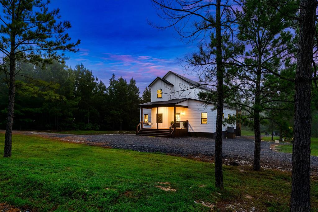 203 Hackberry Flat Trail