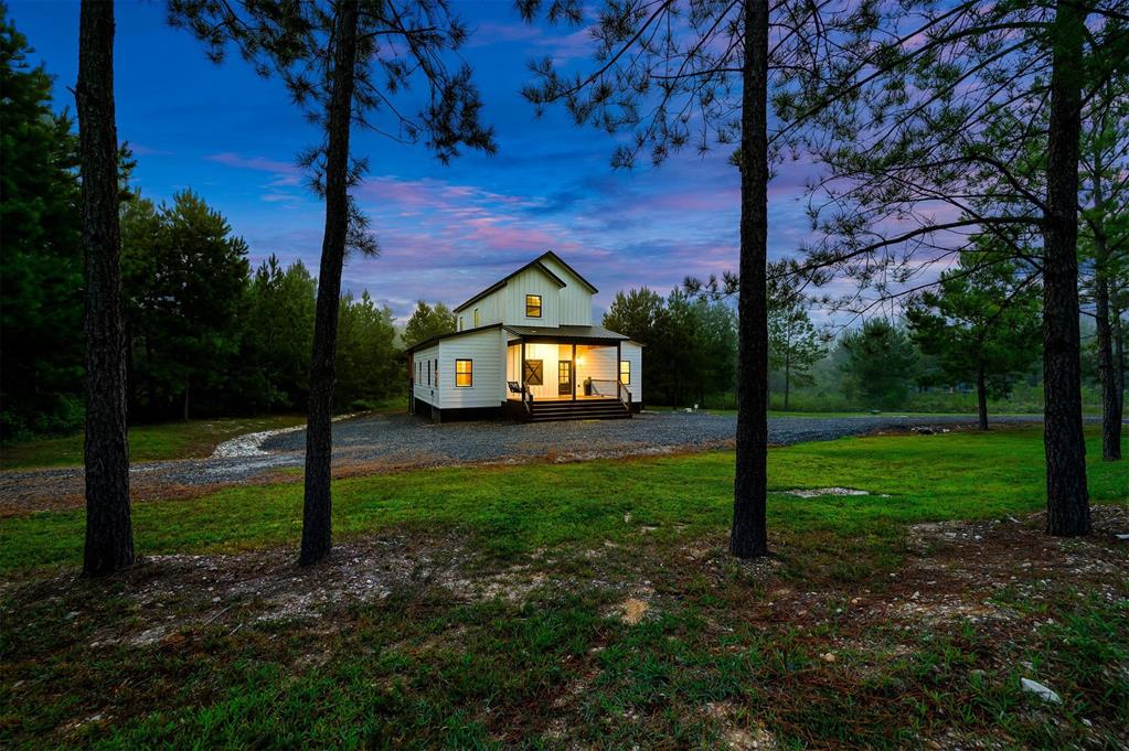 203 Hackberry Flat Trail