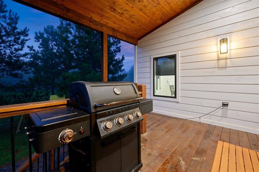 203 Hackberry Flat Trail
