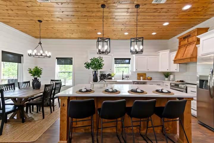 203 Hackberry Flat Trail