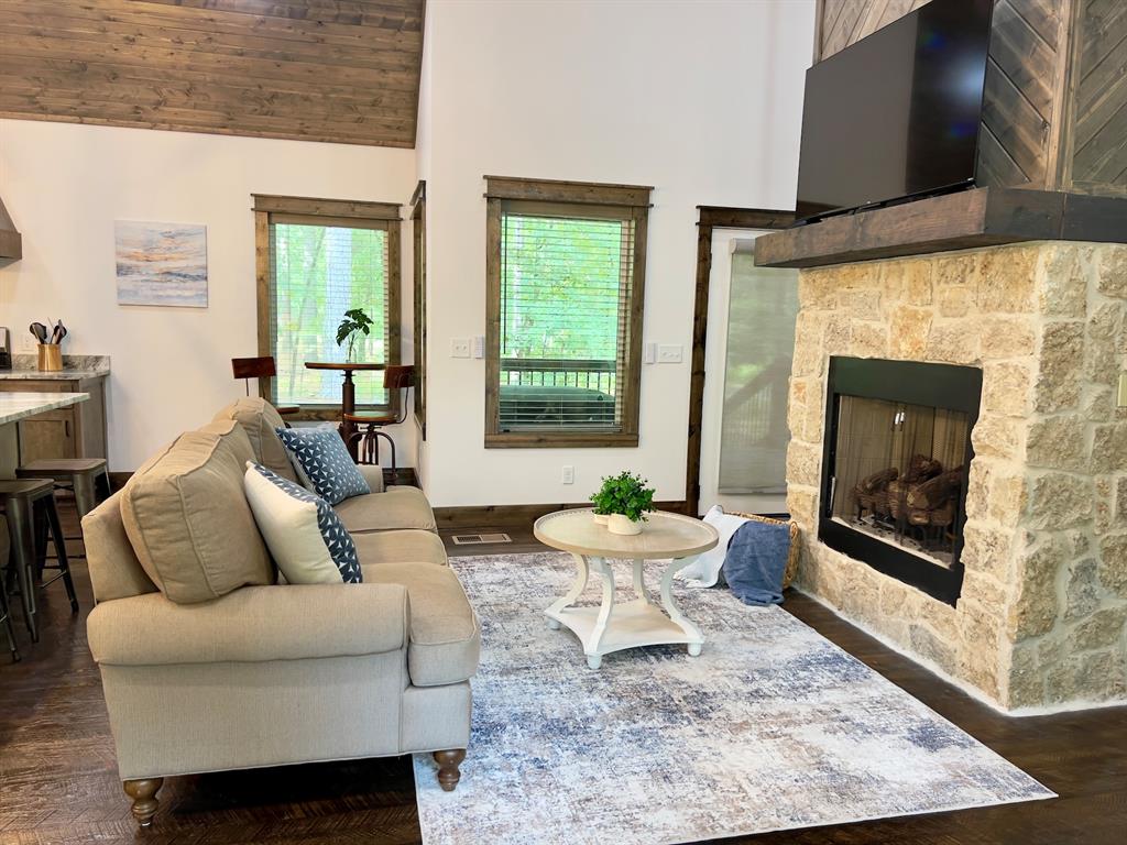 251 Mossy Bottom Trail