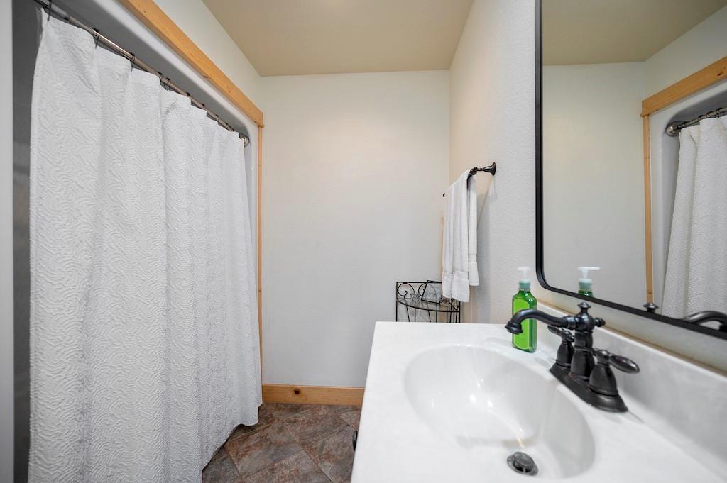 182 Paddlefish Road