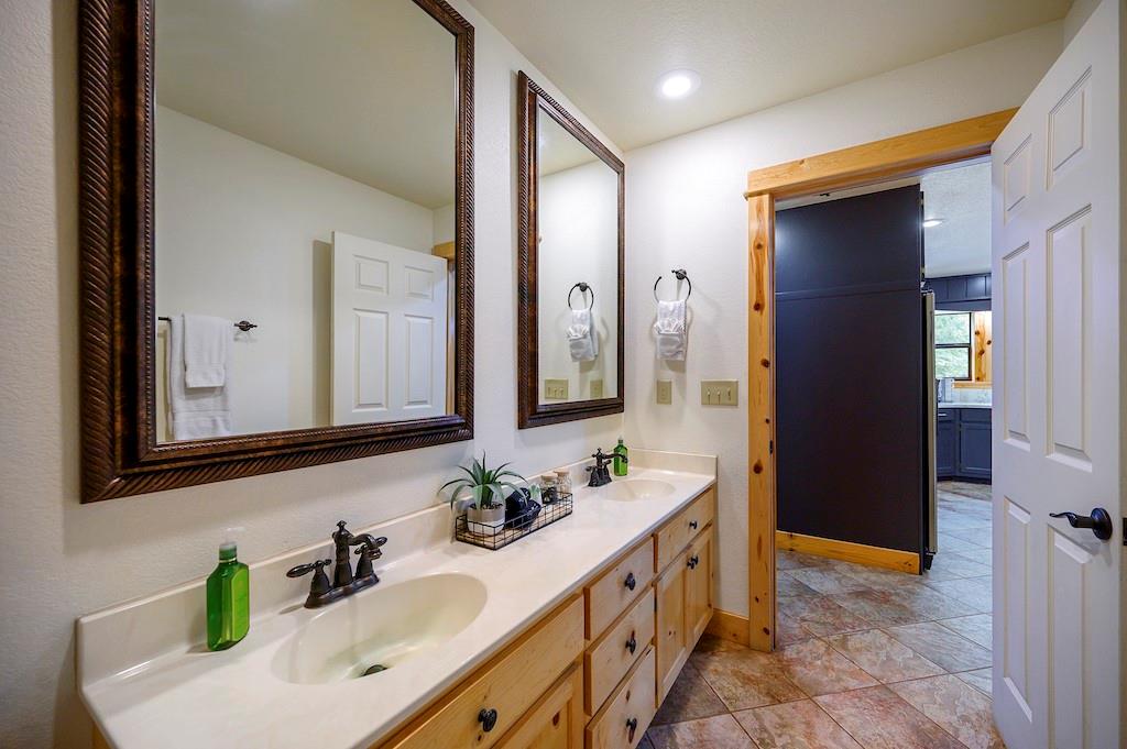 182 Paddlefish Road