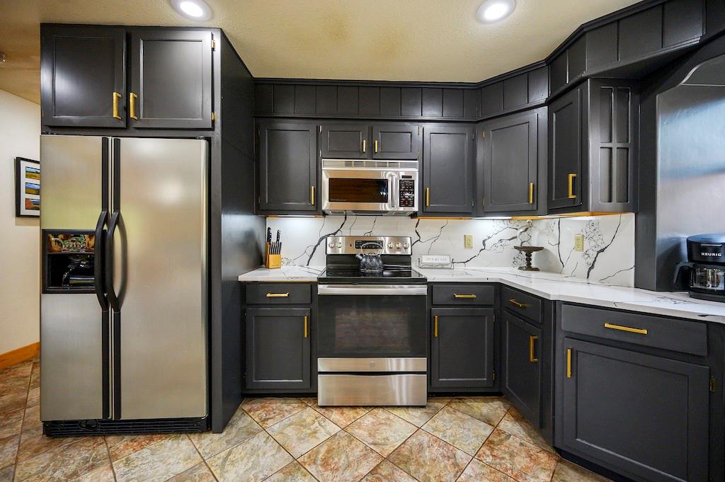 182 Paddlefish Road