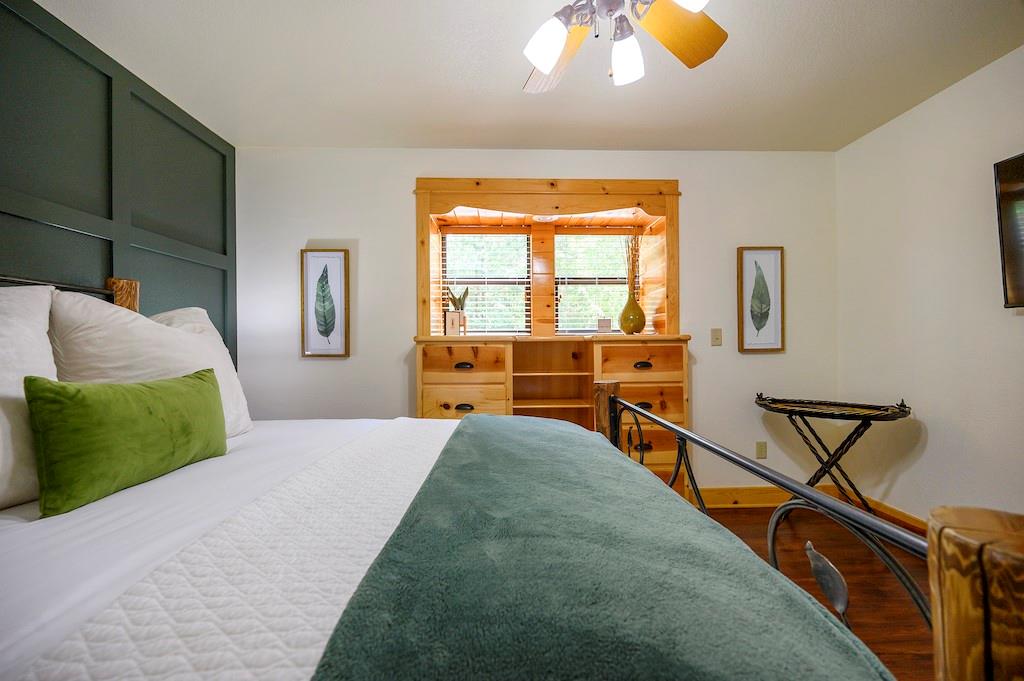 182 Paddlefish Road