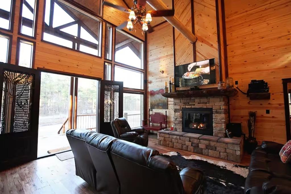345 Poplar Circle