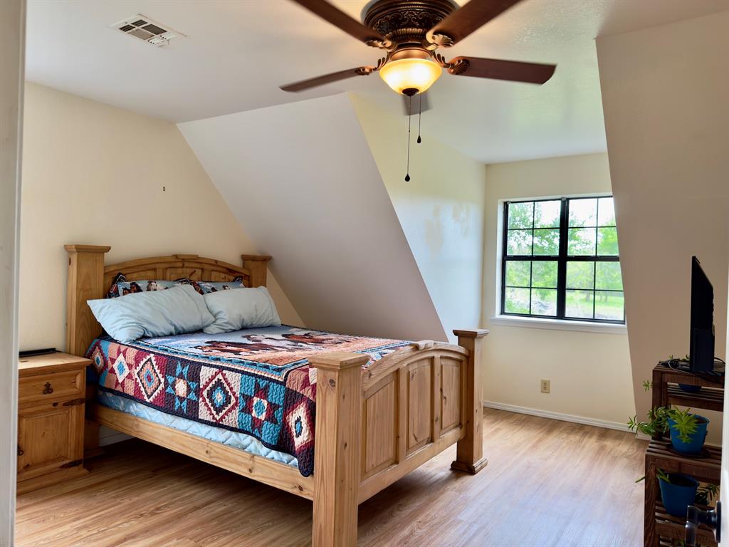 812 Valliant Bypass Road