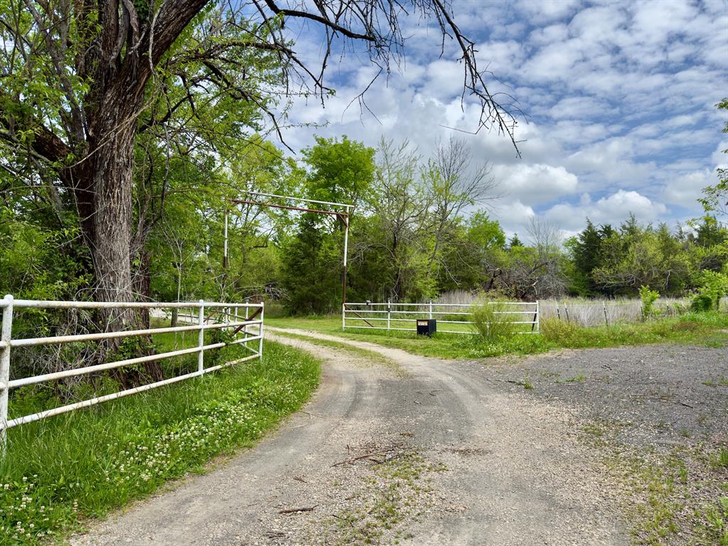 812 Valliant Bypass Road