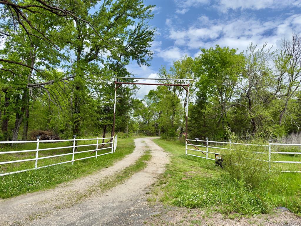 812 Valliant Bypass Road