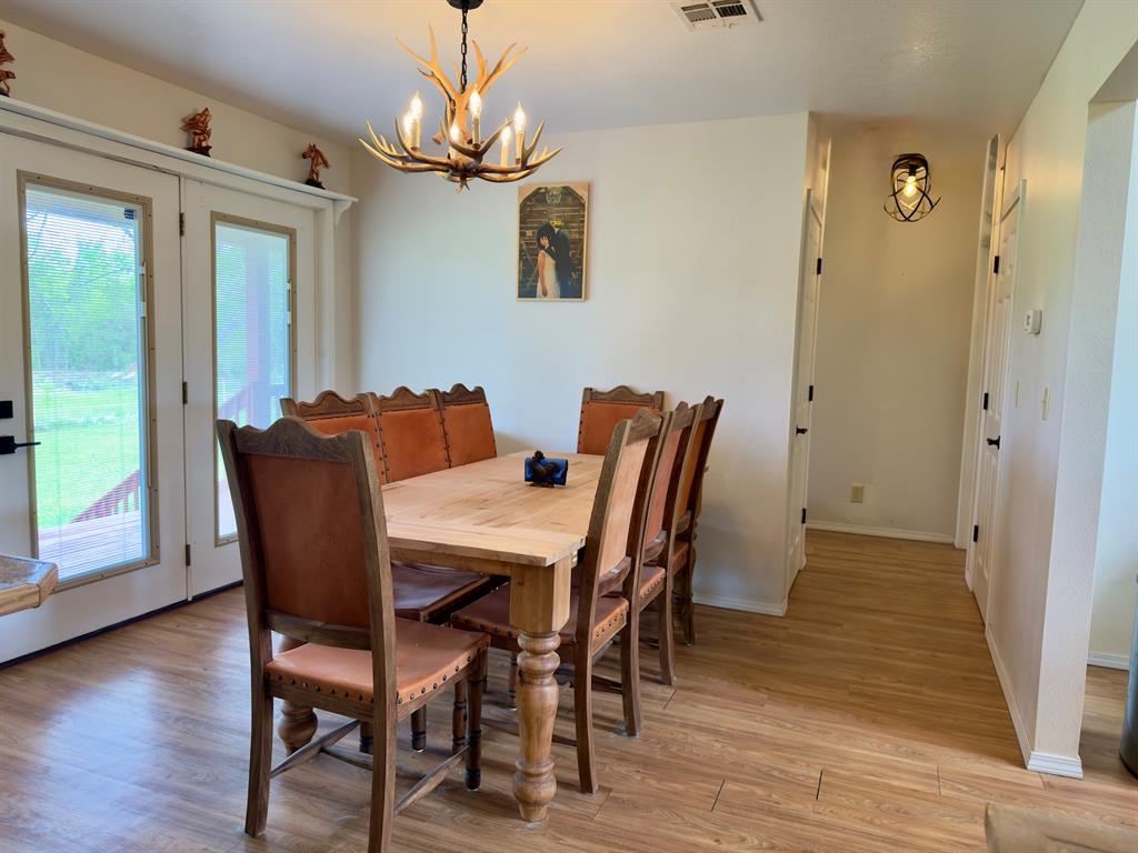 812 Valliant Bypass Road