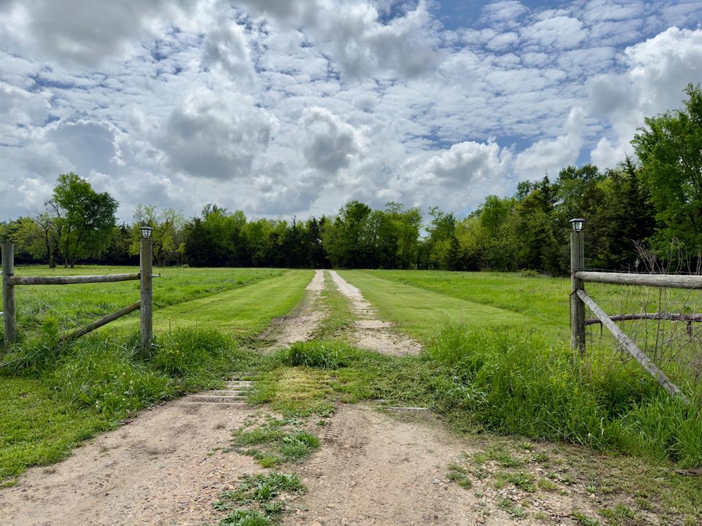 812 Valliant Bypass Road