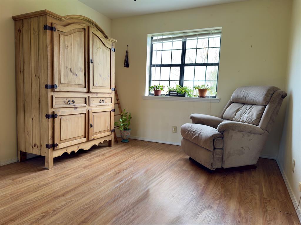 812 Valliant Bypass Road