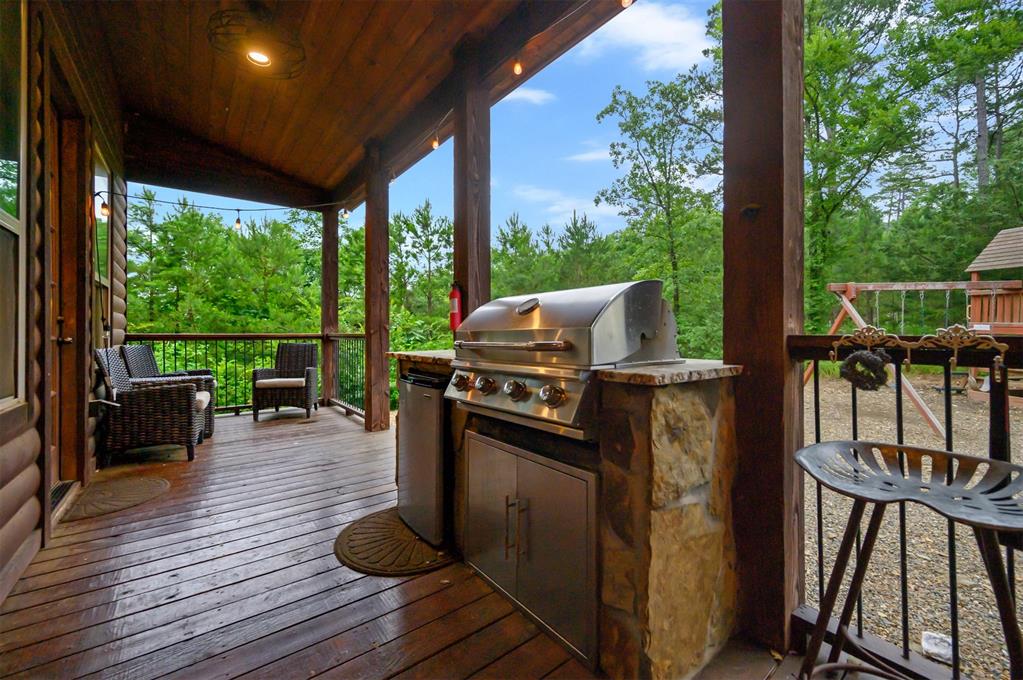 68 Lake Bluff Lane