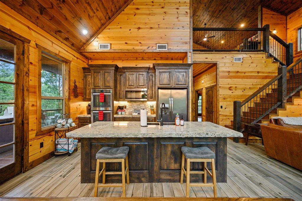 68 Lake Bluff Lane