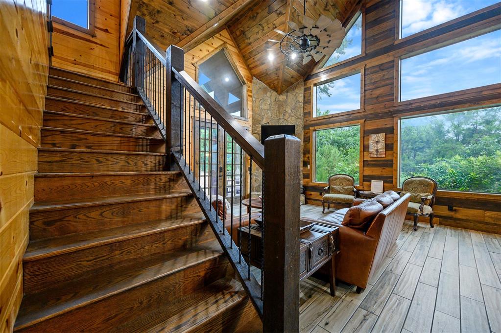 68 Lake Bluff Lane