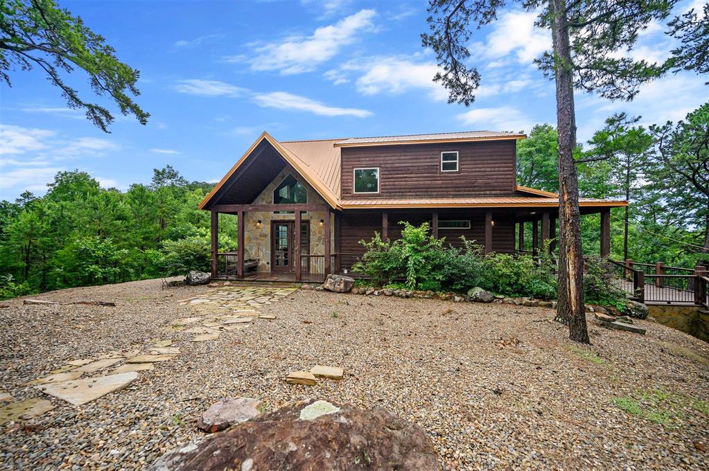 68 Lake Bluff Lane