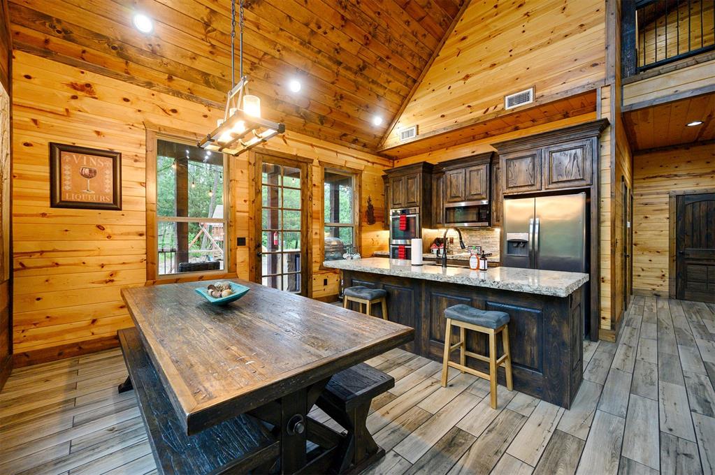 68 Lake Bluff Lane