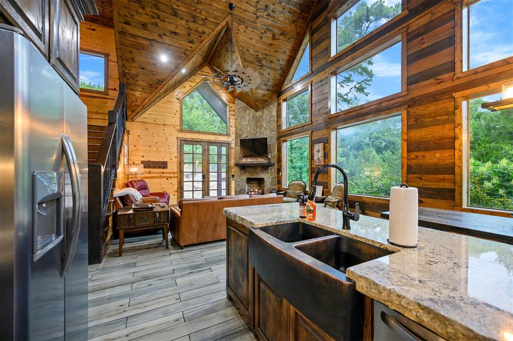 68 Lake Bluff Lane