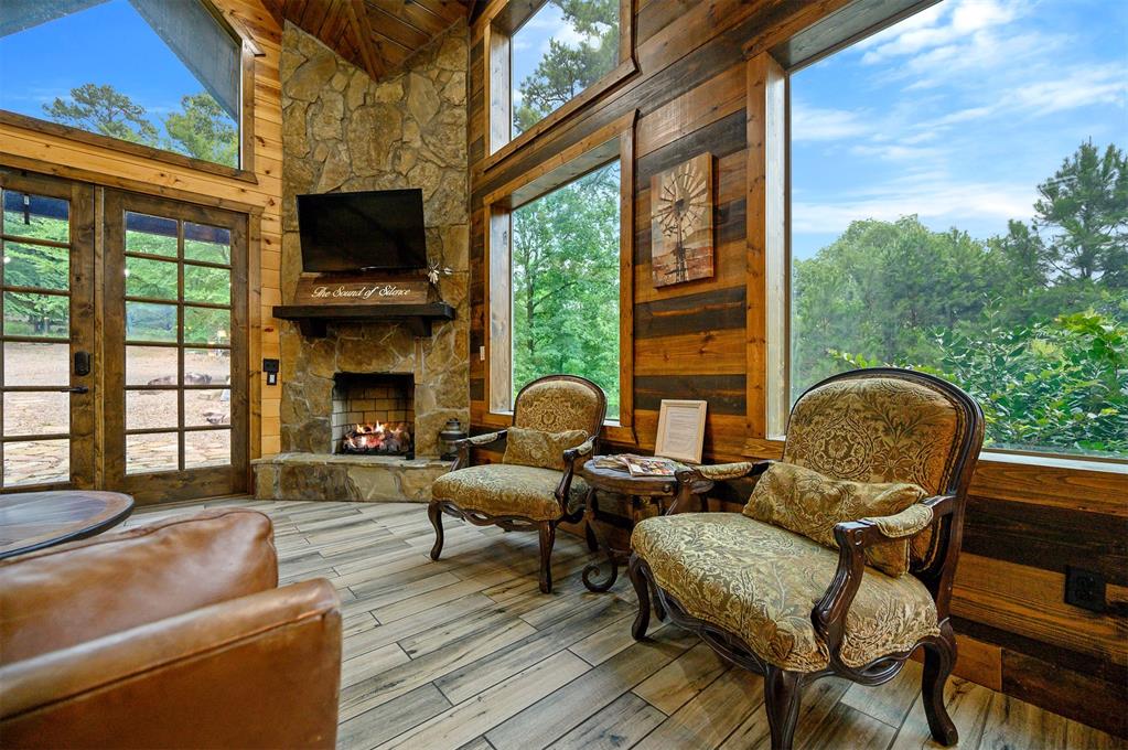 68 Lake Bluff Lane