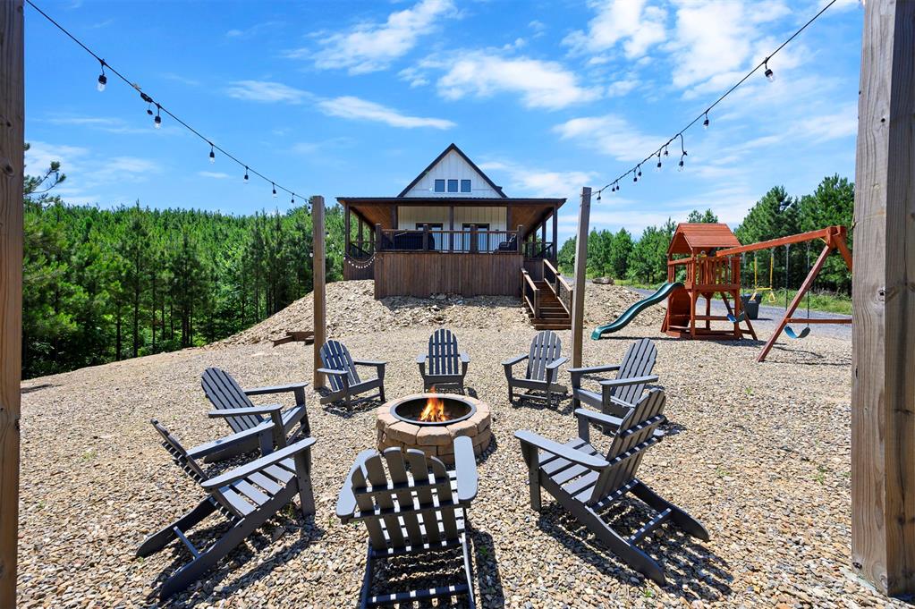 32 Scarlet Oak Trail