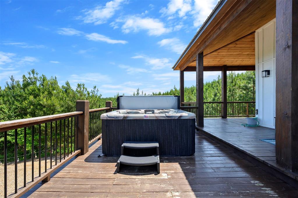 32 Scarlet Oak Trail