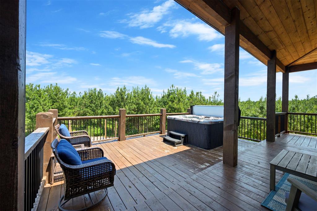 32 Scarlet Oak Trail