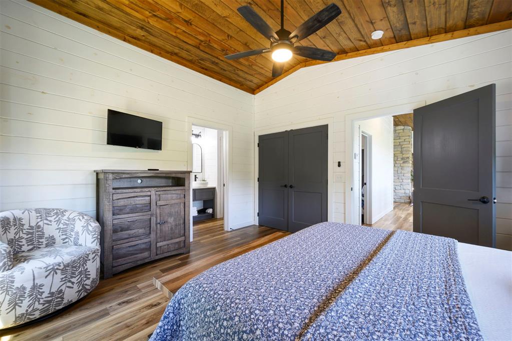 32 Scarlet Oak Trail